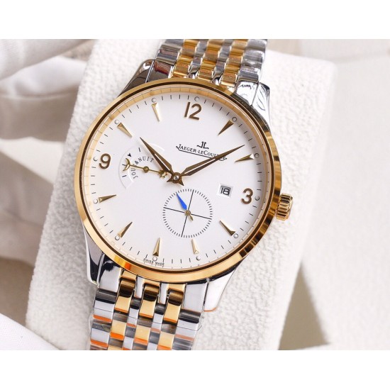 积家 Jaeger-leCoultre Master Ultra Thin 24 times 积家超薄日夜大师系列42mm腕表,日夜显示及3位日历显示令表盘尽显活力,5位跳动的小秒针宛如一幕和谐美妙的腕上芭蕾。透过玻璃底盖,机芯运行一目了然。 积家 Jaeger-leCoultre Master Ultra Thin 24 times 积家超薄日夜大师系列42mm腕表,日夜显示及3位日历显示令表盘尽显活力,5位跳动的小秒针宛如一幕和谐美妙的腕上芭蕾。透过玻璃底盖,机芯运行一目了然。