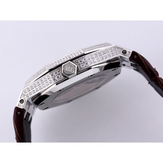 SF 爱彼 Audemars Piguet 皇家橡树系列 ️钻石壳 皮带款 搭载316L不锈精钢表壳 实心厚重钢带精选进口奥地利水钻 光彩闪耀 采用进口亚洲3120机芯 精准计时 耗时13个月 钻石精致手表 尺寸41.5x12mm 重量110g SF Factory 三杰精致推荐男士机械腕表 SJ为你精心打造超真实实物图拍摄 SF 爱彼 Audemars Piguet 皇家橡树系列 ️钻石壳 皮带款 搭载316L不锈精钢表壳 实心厚重钢带精选进口奥地利水钻 光彩闪耀 采用进口亚洲3120机芯 精准计时 耗时13个月 钻石精致手表 尺寸41.5x12mm 重量110g SF Factory 三杰精致推荐男士机械腕表 SJ为你精心打造超真实实物图拍摄