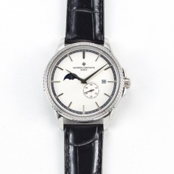 【 VACHERON CONSTANTIN 】江诗丹顿 贵族的艺术品！搭配进口机芯（0返修）台湾厂进口316精钢塑造！字面采用3D油压鱼鳞纹技术，立体感十足，搭配意大利进口小牛皮！耗时6个月打造壳身 堪称完美无缺，尺寸41mm。耐磨防刮蓝宝石双卜玻璃！超强防水50米！江诗丹顿历经风雨一直以来都是销量冠军，独特而奢华的设计风格广受好评，是成功魅力人士的首选，怒荐！