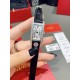 卡地亚-美国坦克-Cartier Tank Amricaine腕表,小号表款,三码合一。采用蓝宝水石晶镜面,瑞士石英机芯。原版开模,精钢表壳,八角形表冠,镶嵌一颗合成蓝色尖晶石,镀银表盘,剑形蓝钢指针,搭配原装光面折叠表扣,采用进口多色小牛皮。腕大表器优雅,深行受家青睐。表壳尺寸:34.80 x 19.00毫米。 卡地亚-美国坦克-Cartier Tank Amricaine腕表,小号表款,三码合一。采用蓝宝水石晶镜面,瑞士石英机芯。原版开模,精钢表壳,八角形表冠,镶嵌一颗合成蓝色尖晶石,镀银表盘,剑形蓝钢指针,搭配原装光面折叠表扣,采用进口多色小牛皮。腕大表器优雅,深行受家青睐。表壳尺寸:34.80 x 19.00毫米。