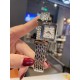 新款积家经典翻转系列高级女士腕表[飞吻][飞吻]精钢表壳，独特设计180度旋转翻盖，内置瑞士石英机芯，走时精准稳定！真皮表带，尺寸1比1[色][色]尺寸：23*34mm 厚度：13.5mm】