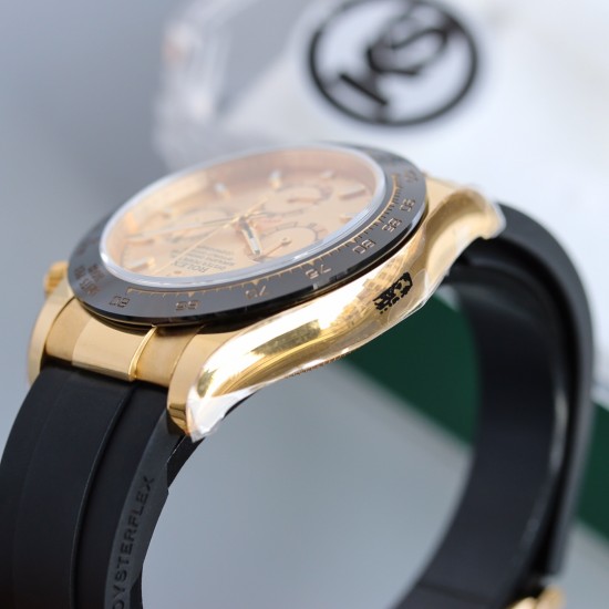顶级做工KS出品:劳力士 恒动宇宙计时型迪通拿 【尺寸】40MM【表镜】抗刮损蓝水晶玻璃 防反光凸透式放大日历窗【表壳】上链表冠,旋入式三扣锁三重防水系统【机芯】采用7750机芯,高效精准稳定【表带】腕表搭配折叠式表扣,且表扣具有微调装置,可以调到非常的贴合手腕 折叠扣 超强夜光 防水大于100米 顶级做工KS出品:劳力士 恒动宇宙计时型迪通拿 【尺寸】40MM【表镜】抗刮损蓝水晶玻璃 防反光凸透式放大日历窗【表壳】上链表冠,旋入式三扣锁三重防水系统【机芯】采用7750机芯,高效精准稳定【表带】腕表搭配折叠式表扣,且表扣具有微调装置,可以调到非常的贴合手腕 折叠扣 超强夜光 防水大于100米