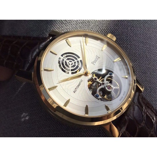 【品牌】伯爵 PIAGET 【类型】精致款男士腕表【表带】采用真牛皮表带【机芯】超顶级机械机芯【材料】矿物质超强镜面【尺寸】直径42mm 厚13mm! 【品牌】伯爵 PIAGET 【类型】精致款男士腕表【表带】采用真牛皮表带【机芯】超顶级机械机芯【材料】矿物质超强镜面【尺寸】直径42mm 厚13mm!