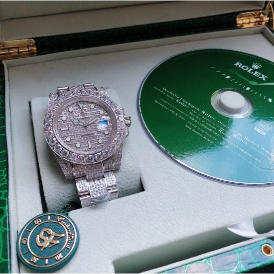 劳力士 ROLEX R40 116610 Submariner白金满钻系列劳力士满钻系列 116610 Submariner 耗时10个月改装满钻石男士款 搭载2813全自动自动机械 精钢镶钻表壳 实心厚重钢带精选进口光彩闪耀钻 超强夜光 尺寸40x13mm 重量155g 精心制作 三杰精致推荐男士机械腕表 SJ为你精心制作超真实实物图拍摄 劳力士 ROLEX R40 116610 Submariner白金满钻系列劳力士满钻系列 116610 Submariner 耗时10个月改装满钻石男士款 搭载2813全自动自动机械 精钢镶钻表壳 实心厚重钢带精选进口光彩闪耀钻 超强夜光 尺寸40x13mm 重量155g 精心制作 三杰精致推荐男士机械腕表 SJ为你精心制作超真实实物图拍摄