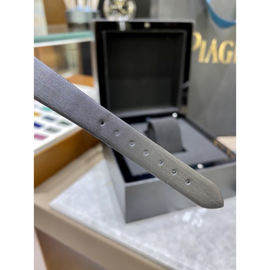 RF厂伯爵新款小号26mm。Limelight Gala系列的女性钻石手表是绝对诱惑的标志,表盘独特的6与9的造型,混合艺术,设计和珠宝,他们赞扬充满活力和大胆女性气质。在伯爵的眼里,每一位演绎人生故事的女主角,都注定拥有出众魅力!别出心裁,不断进阶超越。尺寸26mm 机芯:瑞士朗达机芯 玻璃:蓝宝石镜面 皮带:美洲鳄鱼皮 RF厂伯爵新款小号26mm。Limelight Gala系列的女性钻石手表是绝对诱惑的标志,表盘独特的6与9的造型,混合艺术,设计和珠宝,他们赞扬充满活力和大胆女性气质。在伯爵的眼里,每一位演绎人生故事的女主角,都注定拥有出众魅力!别出心裁,不断进阶超越。尺寸26mm 机芯:瑞士朗达机芯 玻璃:蓝宝石镜面 皮带:美洲鳄鱼皮