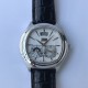 TW出品【高端品质复刻版】伯爵 黑带系列 Piaget BLACK -TIE系列GOA32017 男士腕表 枕形的表壳以不同的几何造型完美和谐地搭配在一起 体现出伯爵匠心独具的创意 造工精湛的机芯不仅拥有时 分和小秒针显示 同时还能区分昼夜 精确显示第二地时间 并配有大型日期显示窗 在设计典雅的表盘上清晰呈现各项功能 尺寸42mm 机芯型号 850P全自动机械 蓝宝石水晶玻璃 进口牛皮 原装折叠扣 是陪伴您外出旅游的最佳旅行腕表 TW出品【高端品质复刻版】伯爵 黑带系列 Piaget BLACK -TIE系列GOA32017 男士腕表 枕形的表壳以不同的几何造型完美和谐地搭配在一起 体现出伯爵匠心独具的创意 造工精湛的机芯不仅拥有时 分和小秒针显示 同时还能区分昼夜 精确显示第二地时间 并配有大型日期显示窗 在设计典雅的表盘上清晰呈现各项功能 尺寸42mm 机芯型号 850P全自动机械 蓝宝石水晶玻璃 进口牛皮 原装折叠扣 是陪伴您外出旅游的最佳旅行腕表