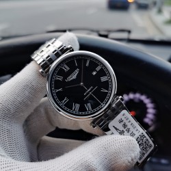 SJ出品  【品牌】：浪琴 LONGINES L28【类型】：精品男士腕表（顶级）精湛【表带】：316精钢表带（耐用）【机芯】：顶级机械机芯（稳定）【材料】：矿物质超强镜面（耐磨）精致品质 大方风范 卓越气质 睿智尊享【尺寸】：直径40mm厚9mm热卖上市！欢迎转载！ 三杰精致推荐男士机械腕表 SJ为你精心拍摄超真实实物图