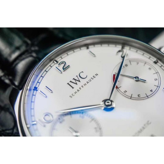 万国IWC－葡萄牙系列  七日链 葡七 自动机械机芯 独立小秒针 真动能指示 蓝宝石玻璃 牛皮表带42mm。
