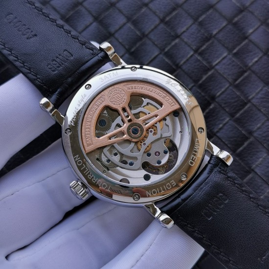 新品IWC万国自动陀飞轮原厂尺寸43mm*12.5mm,采用高透光蓝宝玻璃进口小牛皮动能显示最高7天,24小时显示商务休闲两不误,成功人士标配 新品IWC万国自动陀飞轮原厂尺寸43mm*12.5mm,采用高透光蓝宝玻璃进口小牛皮动能显示最高7天,24小时显示商务休闲两不误,成功人士标配