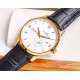 积家 Jaeger-leCoultre Master Ultra Thin 24 times 积家超薄日夜大师系列42mm腕表,日夜显示及3位日历显示令表盘尽显活力,5位跳动的小秒针宛如一幕和谐美妙的腕上芭蕾。透过玻璃底盖,机芯运行一目了然。 积家 Jaeger-leCoultre Master Ultra Thin 24 times 积家超薄日夜大师系列42mm腕表,日夜显示及3位日历显示令表盘尽显活力,5位跳动的小秒针宛如一幕和谐美妙的腕上芭蕾。透过玻璃底盖,机芯运行一目了然。