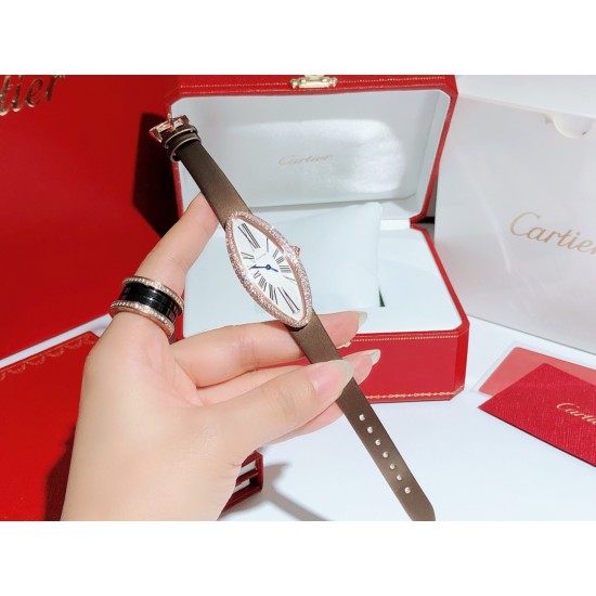 卡地亚-Cartier ❥橄榄形女士腕表❥瑞士石英机芯❥镀膜玻璃镜面❥表壳尺寸22x48mm 厚度约7mm❥有皮带和娟带可选!❥独特的橄榄形表壳镶嵌皓石, 含蓄优雅,代表了卡地亚风格之精髓:简约设计与时尚风范完美融合。 卡地亚-Cartier ❥橄榄形女士腕表❥瑞士石英机芯❥镀膜玻璃镜面❥表壳尺寸22x48mm 厚度约7mm❥有皮带和娟带可选!❥独特的橄榄形表壳镶嵌皓石, 含蓄优雅,代表了卡地亚风格之精髓:简约设计与时尚风范完美融合。