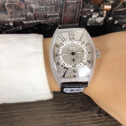 法兰克 穆勒Franck Muller 全新满天星系列⚓️搭载进口日本西铁城机械机芯⚙️意大利双面小牛皮原装针扣酒桶形拱桥状精钢表壳⚫️手工全镶嵌施华洛水晶钻 高贵霸气尺寸43*55mm高尚的艺术 精湛的工艺 一经发布 无不轰动