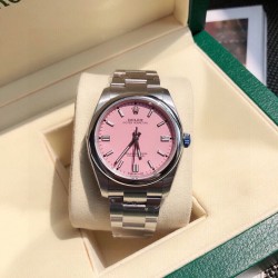 ROLEX 劳力士  蚝式恒动型 超卓性能，高效稳定，三格链节舒适度极佳，圆拱型外圈搭配上对版的彩色表盘，非常独特的设计，在光线下会有一种莹润，透亮的感觉# 字体样式 模具均选与ROLEX相同字体，防刮损蓝宝石玻璃镜面，旋入式表冠，双扣锁双重防水！表扣内侧外侧图标细节同原版激光雕刻工艺，瑞士冰蓝色棒状时标夜光！