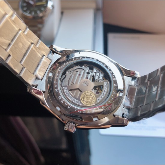 IWC 万国 R42 海洋时计公园系列腕表,采用IWC潜水系统,同样适合用于陆地探险。海洋时计色彩雅致,外形霸气,同样适合日常佩戴。尺寸的42mm,实力复刻,装载进口机芯,自动机械,(零返修)蓝宝石镜面,904L精钢材质,淬火钢针锋芒所向。超强夜光 三杰精致推荐男士机械腕表 SJ为你精心打造超真实实物图拍摄 IWC 万国 R42 海洋时计公园系列腕表,采用IWC潜水系统,同样适合用于陆地探险。海洋时计色彩雅致,外形霸气,同样适合日常佩戴。尺寸的42mm,实力复刻,装载进口机芯,自动机械,(零返修)蓝宝石镜面,904L精钢材质,淬火钢针锋芒所向。超强夜光 三杰精致推荐男士机械腕表 SJ为你精心打造超真实实物图拍摄