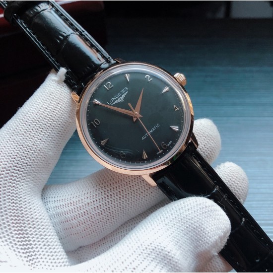 2019年度最新款 浪琴Longines  S8 全面出货！成功商务人士必备 锅盖型复古玻璃  压弯字面 百分之百超强防水  [咖啡][咖啡]品牌：浪琴 Longines 类型：[酷]男士腕表表壳：316精钢（做工优质）表带：进口小牛皮/简约针扣机芯：进口8215全自动机械机芯（走时稳定）玻璃：高级强化镀膜镜面尺寸：直径41mm，厚度12mm 三杰精致推荐男士机械腕表 SJ为你精心挑选超真实实物图拍摄