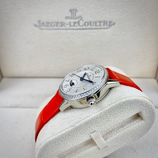 JAEGER-LECOULTRE积家女款RENDEZ-VOUS约会系列。尺寸：29mm搭载日本进口全自动机械机芯  正品版本机芯主版  功能：日夜星晨、时分秒显示功能 ，展现出昼的灿烂与夜的浪漫(刚刚的相遇，[玫瑰]刚刚的缘分，[爱心]刚刚的时间，愿幸福快乐与您相伴)