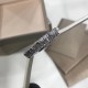 萧邦Happy Diamonds系列特别款!2019年官网力推款!2018即将过去,新的一年从元旦开始!枫叶美丽并寓意着坚毅精神!即代表永恒爱情送给恋人,也代表对美好的回忆,可送给一路陪伴的朋友,还代表一种岁月的轮回。1比1超前做工同步首发!表面配置三块蓝宝石防刮玻璃,瑞士朗达机芯,尺寸:外径34mm内径14mm。表带14/12。 萧邦Happy Diamonds系列特别款!2019年官网力推款!2018即将过去,新的一年从元旦开始!枫叶美丽并寓意着坚毅精神!即代表永恒爱情送给恋人,也代表对美好的回忆,可送给一路陪伴的朋友,还代表一种岁月的轮回。1比1超前做工同步首发!表面配置三块蓝宝石防刮玻璃,瑞士朗达机芯,尺寸:外径34mm内径14mm。表带14/12。