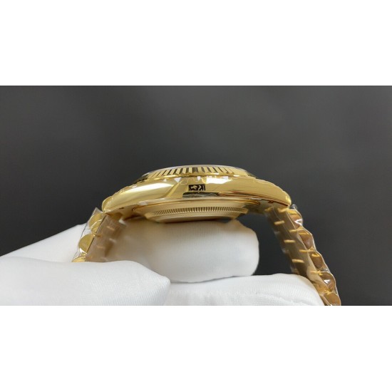 ROLEX 劳力士 星期日历 赌桌绿 ～