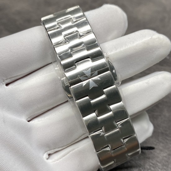 Vacheron Constantin 江诗丹顿 Overseas 纵横四海腕表 升级版V2 耗时10个月打造出来的精品 精钢表壳,直径 41mm,蓝宝石水晶表镜表背,7750改5200自动上链机械,摆频28800次/小时,精钢表扣,防水150米。最后一定要赞赏的是全新的「可更换表带系统」,新 Overseas 只需要拨动表带和表耳之间的一个小划杆就可以拆换表带,每一枚都可选钢带、皮带 ,真正做到1:1复刻 出货实拍 Vacheron Constantin 江诗丹顿 Overseas 纵横四海腕表 升级版V2 耗时10个月打造出来的精品 精钢表壳,直径 41mm,蓝宝石水晶表镜表背,7750改5200自动上链机械,摆频28800次/小时,精钢表扣,防水150米。最后一定要赞赏的是全新的「可更换表带系统」,新 Overseas 只需要拨动表带和表耳之间的一个小划杆就可以拆换表带,每一枚都可选钢带、皮带 ,真正做到1:1复刻 出货实拍