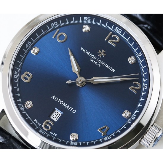 PK精品 江诗丹顿〰〰ᵀᴴᴱ ᴮᴱˢᵀ ᴵˢ ᶠᴼᴿ ᵞᴼᵁ 最新上市 江诗丹顿 vacheron Constantin 贵族的艺术品!搭配进口机芯(0返修)采用316精钢表壳!意大利进口牛皮表带!耗时8个月打造,堪称完美无缺,耐磨蓝宝石防刮花玻璃镜面!深度防水!字面采用独特的钉钻设计和出色到位,是新一代成熟魅力的成功人士首选! PK精品 江诗丹顿〰〰ᵀᴴᴱ ᴮᴱˢᵀ ᴵˢ ᶠᴼᴿ ᵞᴼᵁ 最新上市 江诗丹顿 vacheron Constantin 贵族的艺术品!搭配进口机芯(0返修)采用316精钢表壳!意大利进口牛皮表带!耗时8个月打造,堪称完美无缺,耐磨蓝宝石防刮花玻璃镜面!深度防水!字面采用独特的钉钻设计和出色到位,是新一代成熟魅力的成功人士首选!