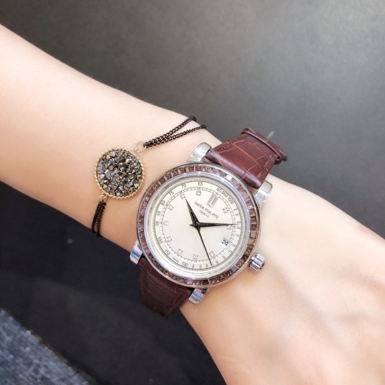百达翡丽-PATEK PHILPPE 明珠天津雕花机(机械) 蓝宝石玻璃镜面 进口意大利牛皮 尺寸:直径:38mm 高度:约11mm 百达翡丽-PATEK PHILPPE 明珠天津雕花机(机械) 蓝宝石玻璃镜面 进口意大利牛皮 尺寸:直径:38mm 高度:约11mm