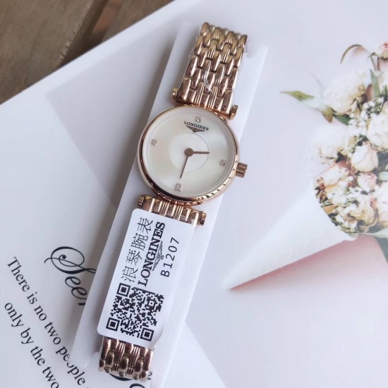浪琴 Longines 超薄系列,小清新 简约大方,品质精湛,采用原装石英机芯,顶级316精钢表壳,散珠带精钢实钢材料、玫瑰金,间玫瑰金,黄金,间黄金4色可选。28mm 浪琴 Longines 超薄系列,小清新 简约大方,品质精湛,采用原装石英机芯,顶级316精钢表壳,散珠带精钢实钢材料、玫瑰金,间玫瑰金,黄金,间黄金4色可选。28mm
