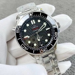 OMEGA 欧米茄 海马300m系列腕表！316精钢材质打造！专用8800机芯摆轮，42mm直径！超强双色夜光针！