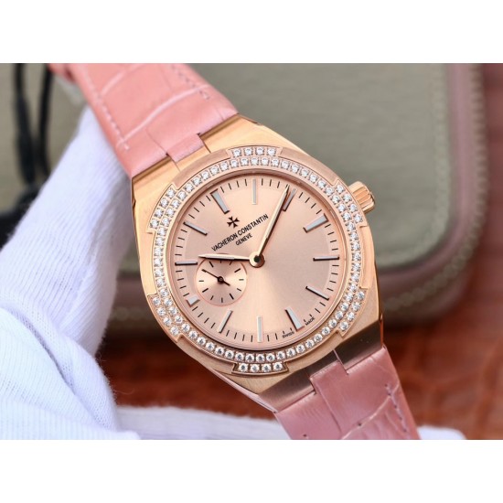 Vacheron Constantin江诗丹顿纵横四海系列OVERSEAS女款小号型2300v/2305v【表壳】表径3610.8mm 同步原装 质感细腻大方 蓝宝石镜面【字面】表盘经旭日纹缎面拉丝工艺处理 深邃优雅 18k金时标均带白色夜光涂层【机芯】CITIZEN8系列改Cal.5300机芯(机芯稳定零返修 )后原装18k纳米镀金质摆陀【表带扣】半马其他十字三片折叠式表扣 进口牛皮表带越欣赏 越懂欣赏 Vacheron Constantin江诗丹顿纵横四海系列OVERSEAS女款小号型2300v/2305v【表壳】表径3610.8mm 同步原装 质感细腻大方 蓝宝石镜面【字面】表盘经旭日纹缎面拉丝工艺处理 深邃优雅 18k金时标均带白色夜光涂层【机芯】CITIZEN8系列改Cal.5300机芯(机芯稳定零返修 )后原装18k纳米镀金质摆陀【表带扣】半马其他十字三片折叠式表扣 进口牛皮表带越欣赏 越懂欣赏