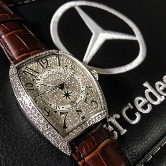 法兰克 穆勒(Franck Muller)⌚️51*17mm 全自动机械机芯独特复古的酒桶壳身设计就像美式嘻皮士的皮衣敢梦想 享自由 法兰克 穆勒(Franck Muller)⌚️51*17mm 全自动机械机芯独特复古的酒桶壳身设计就像美式嘻皮士的皮衣敢梦想 享自由