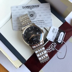 LONGINES 浪琴 开创者系列，185周年推出的拥有天文台认证的系列腕表，316精钢表壳表带，搭配黑白色表盘，简洁的时标与简洁美观的中央大三针相呼应，令时间呈现清晰、直观，直径40mm！
