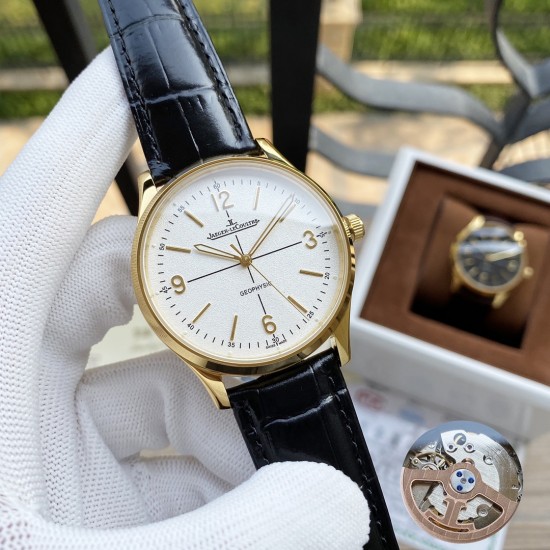 积家 Jaeger Lecoultre 经典重塑,物理天文台。本次改装原装自动锤,细节更完美,技惊四座,精湛工艺,淋漓尽致。采用全自动机械机芯,顶级316精钢表壳,进口小牛皮表带,矿物质超强镜面,尺寸43*13 积家 Jaeger Lecoultre 经典重塑,物理天文台。本次改装原装自动锤,细节更完美,技惊四座,精湛工艺,淋漓尽致。采用全自动机械机芯,顶级316精钢表壳,进口小牛皮表带,矿物质超强镜面,尺寸43*13
