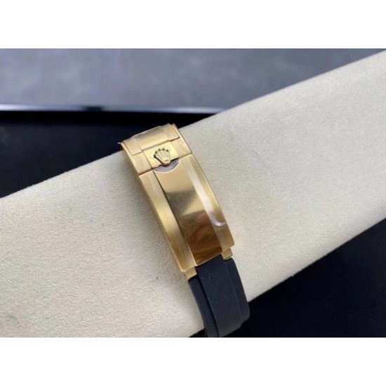 ROLEX 劳力士 YACHT MASTER 游艇名仕型 116655 运动男表 精钢镀厚玫瑰金表壳 陶瓷表圈 可双向转动 旋入式表冠 蓝宝石镜面有日历放大镜6点位镭射皇冠防伪 橡胶表带 表带侧面有OYSTERFLEX字样雕刻 表带背面有导汗槽 Glidelock折叠保险表扣! ROLEX 劳力士 YACHT MASTER 游艇名仕型 116655 运动男表 精钢镀厚玫瑰金表壳 陶瓷表圈 可双向转动 旋入式表冠 蓝宝石镜面有日历放大镜6点位镭射皇冠防伪 橡胶表带 表带侧面有OYSTERFLEX字样雕刻 表带背面有导汗槽 Glidelock折叠保险表扣!