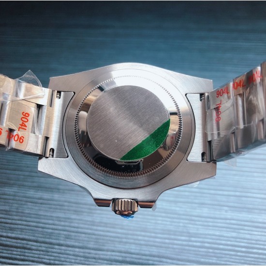 ROLEX 劳力士 GMT MASTERⅡ 格林尼治型 116710 BLNR-78200 两地时间腕表 格林尼治2 904L精钢表壳 黑色陶瓷表圈 第二时区刻度电镀18K金 蓝宝石镜面 黑色表盘 蓝色夜光刻度 3285与3186机芯 时针单独调 GMT针在时针表面 折叠保险表扣(有20mm可调) 40mm N厂V8版 NOOB出品 三杰精致推荐瑞士男士机械腕表 SJ为你精心挑选超真实实物图拍摄 ROLEX 劳力士 GMT MASTERⅡ 格林尼治型 116710 BLNR-78200 两地时间腕表 格林尼治2 904L精钢表壳 黑色陶瓷表圈 第二时区刻度电镀18K金 蓝宝石镜面 黑色表盘 蓝色夜光刻度 3285与3186机芯 时针单独调 GMT针在时针表面 折叠保险表扣(有20mm可调) 40mm N厂V8版 NOOB出品 三杰精致推荐瑞士男士机械腕表 SJ为你精心挑选超真实实物图拍摄