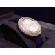 实拍 伯爵-PIAGET 女士腕表 瑞士石英机芯 316L精钢表壳 真牛皮表带 尺寸34*8mm 蓝宝石玻璃镜面 简约的设计,大胆而多彩的配色,以及旋转表圈是伯爵品牌 Possession腕表的特质所在。通过品牌制表师们天马星空的创意,将各个亮色的表带与贵金属、钻石、精钢材质相融,通过圆形盘面的演绎,令全新的 Possession腕表越发闪耀夺目,给人眼前一亮之感。 实拍 伯爵-PIAGET 女士腕表 瑞士石英机芯 316L精钢表壳 真牛皮表带 尺寸34*8mm 蓝宝石玻璃镜面 简约的设计,大胆而多彩的配色,以及旋转表圈是伯爵品牌 Possession腕表的特质所在。通过品牌制表师们天马星空的创意,将各个亮色的表带与贵金属、钻石、精钢材质相融,通过圆形盘面的演绎,令全新的 Possession腕表越发闪耀夺目,给人眼前一亮之感。