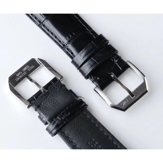 IWC 万国(葡萄牙系列)V3版 IW545408型腕表,简称“琼斯之剑”。正品开模,干练整洁,专为男士打造的腕表。锅盖蓝宝石玻璃,手动上弦的滴答声,背透镶嵌的红宝石,来回摆动的游丝走线,纯粹的机械之美,都让每个狂热的机械爱好者深深着迷!表盘尺寸:44毫米X10机芯类型:手动机㭜系列型号:98295动力储存:46小时表镜材质:兰宝石玻璃表带材质:意大利小牛皮表扣类型:针扣后盖表底:透底功能风格:6位小秒针,纯粹机械之美! IWC 万国(葡萄牙系列)V3版 IW545408型腕表,简称“琼斯之剑”。正品开模,干练整洁,专为男士打造的腕表。锅盖蓝宝石玻璃,手动上弦的滴答声,背透镶嵌的红宝石,来回摆动的游丝走线,纯粹的机械之美,都让每个狂热的机械爱好者深深着迷!表盘尺寸:44毫米X10机芯类型:手动机㭜系列型号:98295动力储存:46小时表镜材质:兰宝石玻璃表带材质:意大利小牛皮表扣类型:针扣后盖表底:透底功能风格:6位小秒针,纯粹机械之美!