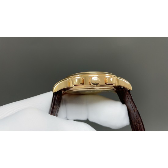 IWC万国最新力作最高版本万国波涛菲诺多功能高级自动腕表!9100多功能进口机械机芯!整表壳CNC精磨工艺,与原装工艺效果如出一辙,整体字面质感更佳!在订制机芯的加持下,尺寸41*10mm,优雅的贵族气息结合无与伦比的视觉享受,神秘雅致,精湛非凡,采用顶级意大利小皮材质表带,质地柔软细腻,手工缝制的丝线,纹路清晰,均匀规整,大方富有档次。⚠️请认准独家品质 IWC万国最新力作最高版本万国波涛菲诺多功能高级自动腕表!9100多功能进口机械机芯!整表壳CNC精磨工艺,与原装工艺效果如出一辙,整体字面质感更佳!在订制机芯的加持下,尺寸41*10mm,优雅的贵族气息结合无与伦比的视觉享受,神秘雅致,精湛非凡,采用顶级意大利小皮材质表带,质地柔软细腻,手工缝制的丝线,纹路清晰,均匀规整,大方富有档次。⚠️请认准独家品质