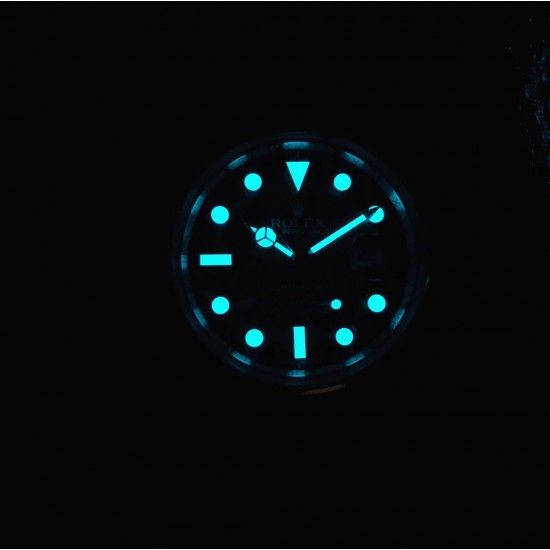 ROLEX Submarine 水鬼钻石系列 3135机芯 ROLEX劳力士SUB水鬼系列不断提高复刻效果,精钢不断改进的钻研精神,特别是五大神器的业界认可,目前销量一直成上升趋势!尺寸:40mm表镜:抗刮损蓝水晶玻璃,防反光凸透式放大日历窗!表壳:上链表冠,旋入式三扣锁三重防水系统!机芯:Cal.3135自动机械机芯!表带:蚝式三节表链!表扣:折叠扣,超强夜光,防水大于100米!SF出品 附带全套原版配置包括(保修卡 正品说明书) ROLEX Submarine 水鬼钻石系列 3135机芯 ROLEX劳力士SUB水鬼系列不断提高复刻效果,精钢不断改进的钻研精神,特别是五大神器的业界认可,目前销量一直成上升趋势!尺寸:40mm表镜:抗刮损蓝水晶玻璃,防反光凸透式放大日历窗!表壳:上链表冠,旋入式三扣锁三重防水系统!机芯:Cal.3135自动机械机芯!表带:蚝式三节表链!表扣:折叠扣,超强夜光,防水大于100米!SF出品 附带全套原版配置包括(保修卡 正品说明书)