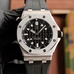 AP 爱彼Audemars Piguet 皇家橡树离岸型 男士机械腕表 尺寸42mm 搭配复刻⌚️原装Cal.3️⃣1️⃣2️⃣0️⃣全自动机械机芯 反炫光处理蓝宝石 水晶玻璃 采用进口316精钢表壳 搭配进口橡胶表带（头层小牛皮）原装针扣 硬汉必备神器 经过多道工序的打磨和磨砂处理，终把爱彼特有的八角型表圈表达出棱角分明的线条，爱彼入门级腕表强烈推荐！把最精至的腕表呈现给各位腕表爱好者，随机送原装表带一副！！！