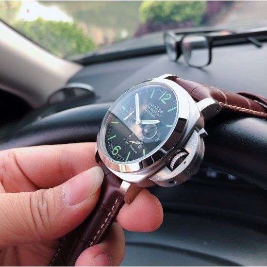 品牌:沛纳海--PANERAI PAM00090 类型:男士顶级腕表 机芯:全自动机械机芯 表壳:316L精钢表壳 镜面:矿物强化玻璃 皮带:进口真牛皮表带 三杰卓越非凡 尽显男士魅力尺寸:直径44mm 厚度16mm。SJ为你精心打造超真实实物图拍摄 让你超真实实物图体验 品牌:沛纳海--PANERAI PAM00090 类型:男士顶级腕表 机芯:全自动机械机芯 表壳:316L精钢表壳 镜面:矿物强化玻璃 皮带:进口真牛皮表带 三杰卓越非凡 尽显男士魅力尺寸:直径44mm 厚度16mm。SJ为你精心打造超真实实物图拍摄 让你超真实实物图体验