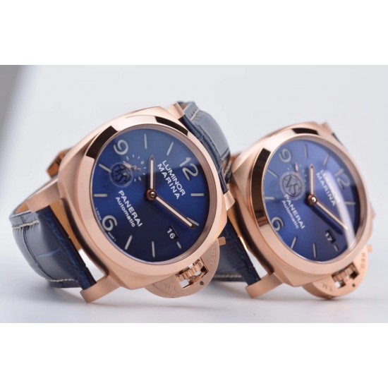 VS 沛纳海 廖凡代言新品:44MM“骚蓝”庐米诺红金腕表PAM 1112。唯有沛纳海红金表浓郁深厚,特征性设计,视觉上独特,形态上扎实,买红金系列的那必定是真爱粉无疑! VS 沛纳海 廖凡代言新品:44MM“骚蓝”庐米诺红金腕表PAM 1112。唯有沛纳海红金表浓郁深厚,特征性设计,视觉上独特,形态上扎实,买红金系列的那必定是真爱粉无疑!