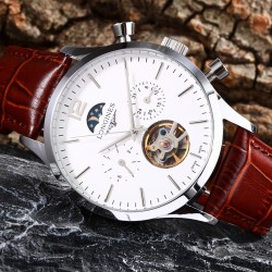 实物拍摄品牌：浪琴-LONGINES 百分百防水类型：[酷]男士腕表表壳：316精钢（做工优质）表带：进口小牛带/316精钢（两种可选）机芯：高级定制全自动机械机芯（走时稳定）玻璃：高级强化镀膜镜面尺寸：直径43mm，厚度13mm