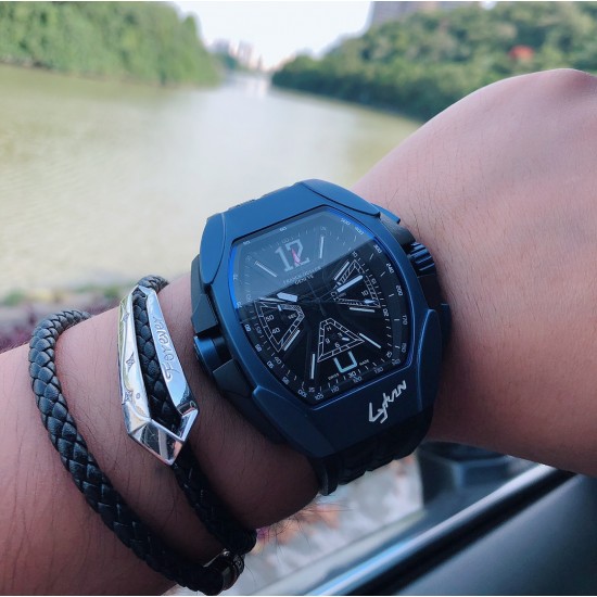 FRANCKMULLER 法兰克穆勒 F12 Lykan Hypersport 超跑限量款腕表,还记得速度激情7里面那款全球限量7辆的LYKAN超跑吗?携手FM限量打造跑车专属腕表! 尺寸宽40mm(连把头53mm),长55mm。搭载进口VK石英计时机芯,超立体内圈表盘,胶带采用LYKAN 跑车级轮胎橡胶!有电蓝 玫瑰金 黄金表壳供君选择!真是帅到没朋友三杰精致推荐男士多功能石英腕表 SJ为你精心打造超真实实物图拍摄 FRANCKMULLER 法兰克穆勒 F12 Lykan Hypersport 超跑限量款腕表,还记得速度激情7里面那款全球限量7辆的LYKAN超跑吗?携手FM限量打造跑车专属腕表! 尺寸宽40mm(连把头53mm),长55mm。搭载进口VK石英计时机芯,超立体内圈表盘,胶带采用LYKAN 跑车级轮胎橡胶!有电蓝 玫瑰金 黄金表壳供君选择!真是帅到没朋友三杰精致推荐男士多功能石英腕表 SJ为你精心打造超真实实物图拍摄