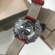 萧邦Happy Diamonds系列特别款!2019年官网力推款!2018即将过去,新的一年从元旦开始!枫叶美丽并寓意着坚毅精神!即代表永恒爱情送给恋人,也代表对美好的回忆,可送给一路陪伴的朋友,还代表一种岁月的轮回。1比1超前做工同步首发!表面配置三块蓝宝石防刮玻璃,瑞士朗达机芯,尺寸:外径34mm内径14mm。表带14/12。 萧邦Happy Diamonds系列特别款!2019年官网力推款!2018即将过去,新的一年从元旦开始!枫叶美丽并寓意着坚毅精神!即代表永恒爱情送给恋人,也代表对美好的回忆,可送给一路陪伴的朋友,还代表一种岁月的轮回。1比1超前做工同步首发!表面配置三块蓝宝石防刮玻璃,瑞士朗达机芯,尺寸:外径34mm内径14mm。表带14/12。