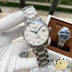 浪琴 Longines 精品男士腕表，经典大三针设计，尊贵大气，绅士风范，卓越品质，热卖全城。采用进口西铁城机械机芯（零返修），顶级316精钢表壳表带，矿物质超强镜面，尺寸40*12