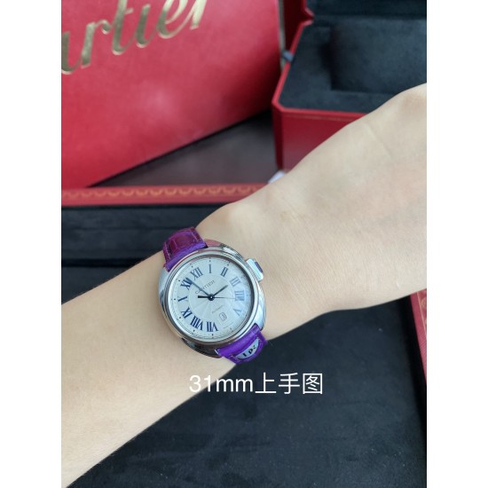 DR卡地亚钥匙系列 腕表保留了卡地亚的经典设计:阿拉伯数字时标和剑形蓝钢指针,形似钥匙的表冠顶端镶嵌一颗蓝宝石,雕纹表盘上带有太阳纹饰,6点钟位置为日期显示窗口,腕表搭配鳄鱼皮表带,进口自动机械机芯,316精钢表壳,31毫米尺寸,使用鲍鱼壳形,经典的设计辨识度很,并且适合任何场合佩戴,是一款性价比很高的腕表! DR卡地亚钥匙系列 腕表保留了卡地亚的经典设计:阿拉伯数字时标和剑形蓝钢指针,形似钥匙的表冠顶端镶嵌一颗蓝宝石,雕纹表盘上带有太阳纹饰,6点钟位置为日期显示窗口,腕表搭配鳄鱼皮表带,进口自动机械机芯,316精钢表壳,31毫米尺寸,使用鲍鱼壳形,经典的设计辨识度很,并且适合任何场合佩戴,是一款性价比很高的腕表!