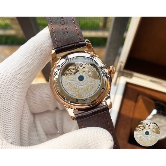 积家 Jaeger Lecoultre 大师系列,经典大三针搭载月相设计,采用全自动机械机芯,进口小牛皮表带,矿物质超强镜面,尺寸43*13mm! 积家 Jaeger Lecoultre 大师系列,经典大三针搭载月相设计,采用全自动机械机芯,进口小牛皮表带,矿物质超强镜面,尺寸43*13mm!