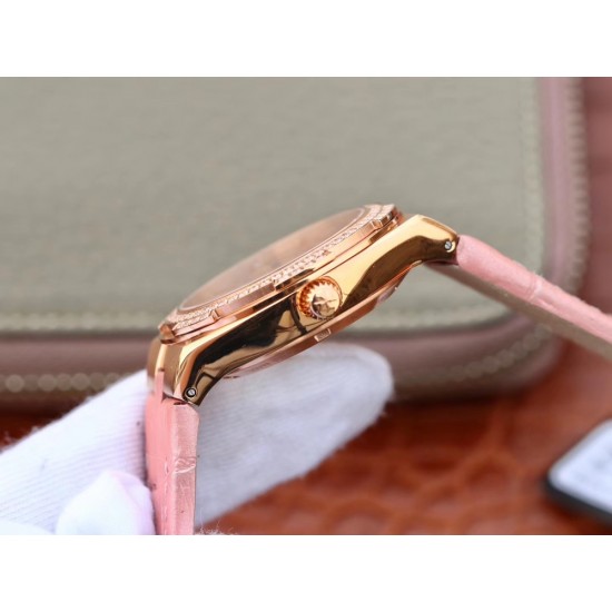 Vacheron Constantin江诗丹顿纵横四海系列OVERSEAS女款小号型2300v/2305v【表壳】表径3610.8mm 同步原装 质感细腻大方 蓝宝石镜面【字面】表盘经旭日纹缎面拉丝工艺处理 深邃优雅 18k金时标均带白色夜光涂层【机芯】CITIZEN8系列改Cal.5300机芯(机芯稳定零返修 )后原装18k纳米镀金质摆陀【表带扣】半马其他十字三片折叠式表扣 进口牛皮表带越欣赏 越懂欣赏 Vacheron Constantin江诗丹顿纵横四海系列OVERSEAS女款小号型2300v/2305v【表壳】表径3610.8mm 同步原装 质感细腻大方 蓝宝石镜面【字面】表盘经旭日纹缎面拉丝工艺处理 深邃优雅 18k金时标均带白色夜光涂层【机芯】CITIZEN8系列改Cal.5300机芯(机芯稳定零返修 )后原装18k纳米镀金质摆陀【表带扣】半马其他十字三片折叠式表扣 进口牛皮表带越欣赏 越懂欣赏
