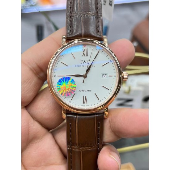 IWC 万国 波涛菲诺 系列!316L精钢表壳顶级打磨,表耳R弧度同步原装够大,线条更优美,表壳与底盖衔接完美,定制日历字体及粗细 绅士商务休闲首选! IWC 万国 波涛菲诺 系列!316L精钢表壳顶级打磨,表耳R弧度同步原装够大,线条更优美,表壳与底盖衔接完美,定制日历字体及粗细 绅士商务休闲首选!