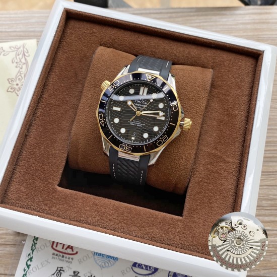 Ω OMEGA 欧米茄 SEAMASTER 新品海马系列 新款 300米300m 同轴至臻 直径42毫米42mm 潜水表。316L精钢 原装壳套（大厂壳套) 原版字面立体时丁超强夜光 原装表扣 搭载8800可透视全自动机械机芯。爆款热销中[强]请认准独家细节品质