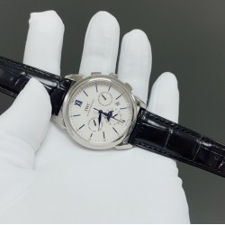 IWC万国最新力作最高版本万国波涛菲诺多功能高级自动腕表！9100多功能进口机械机芯！整表壳CNC精磨工艺，与原装工艺效果如出一辙，整体字面质感更佳！在订制机芯的加持下，尺寸41*10mm，优雅的贵族气息结合无与伦比的视觉享受，神秘雅致，精湛非凡，采用顶级意大利小皮材质表带，质地柔软细腻，手工缝制的丝线，纹路清晰，均匀规整，大方富有档次。⚠️请认准独家品质